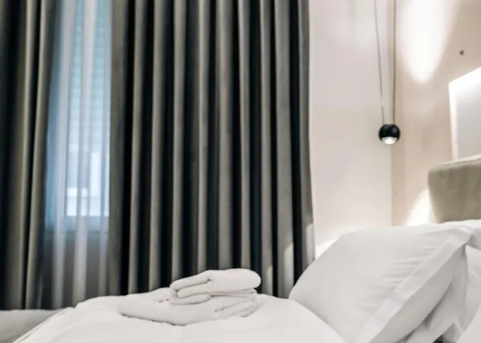 Ambasador Otel Dıraç