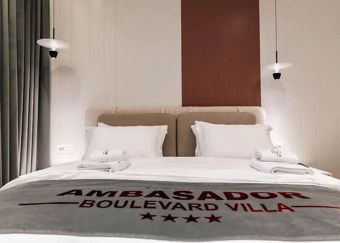 Ambasador 4* Dıraç